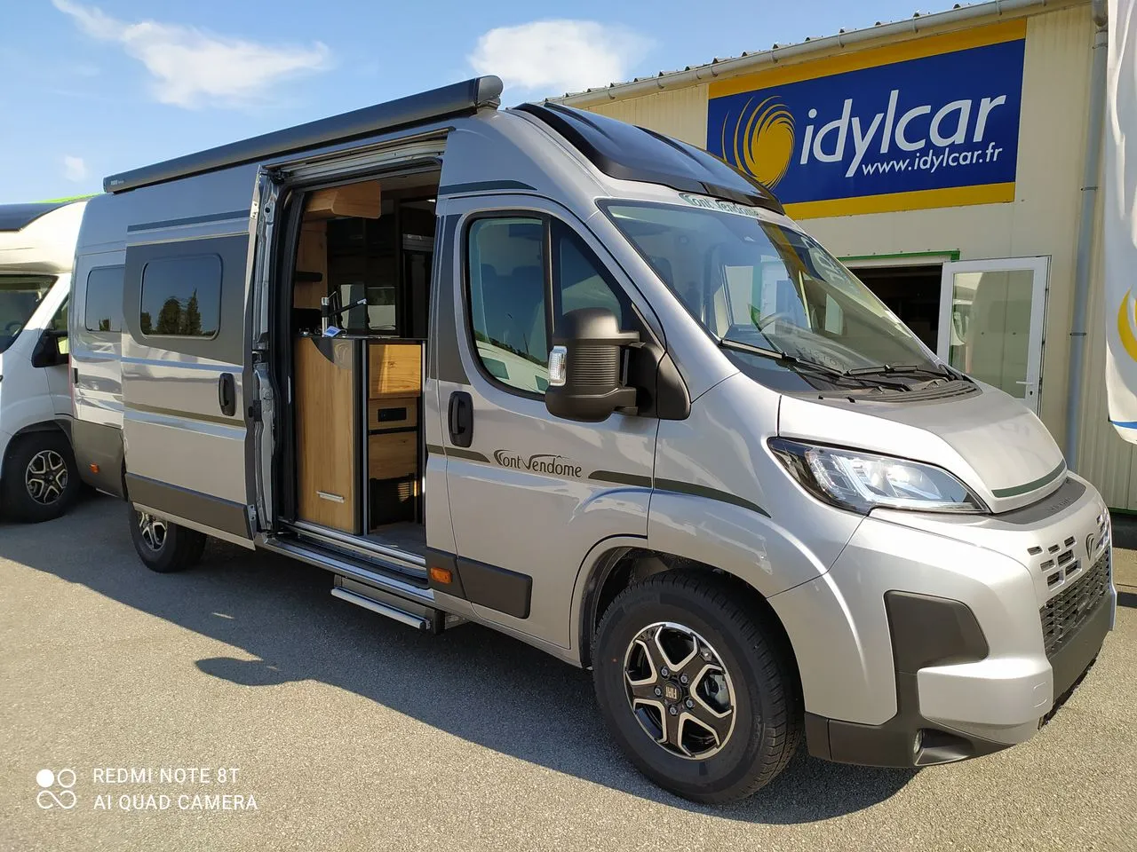 DUO VAN ELEGANCE