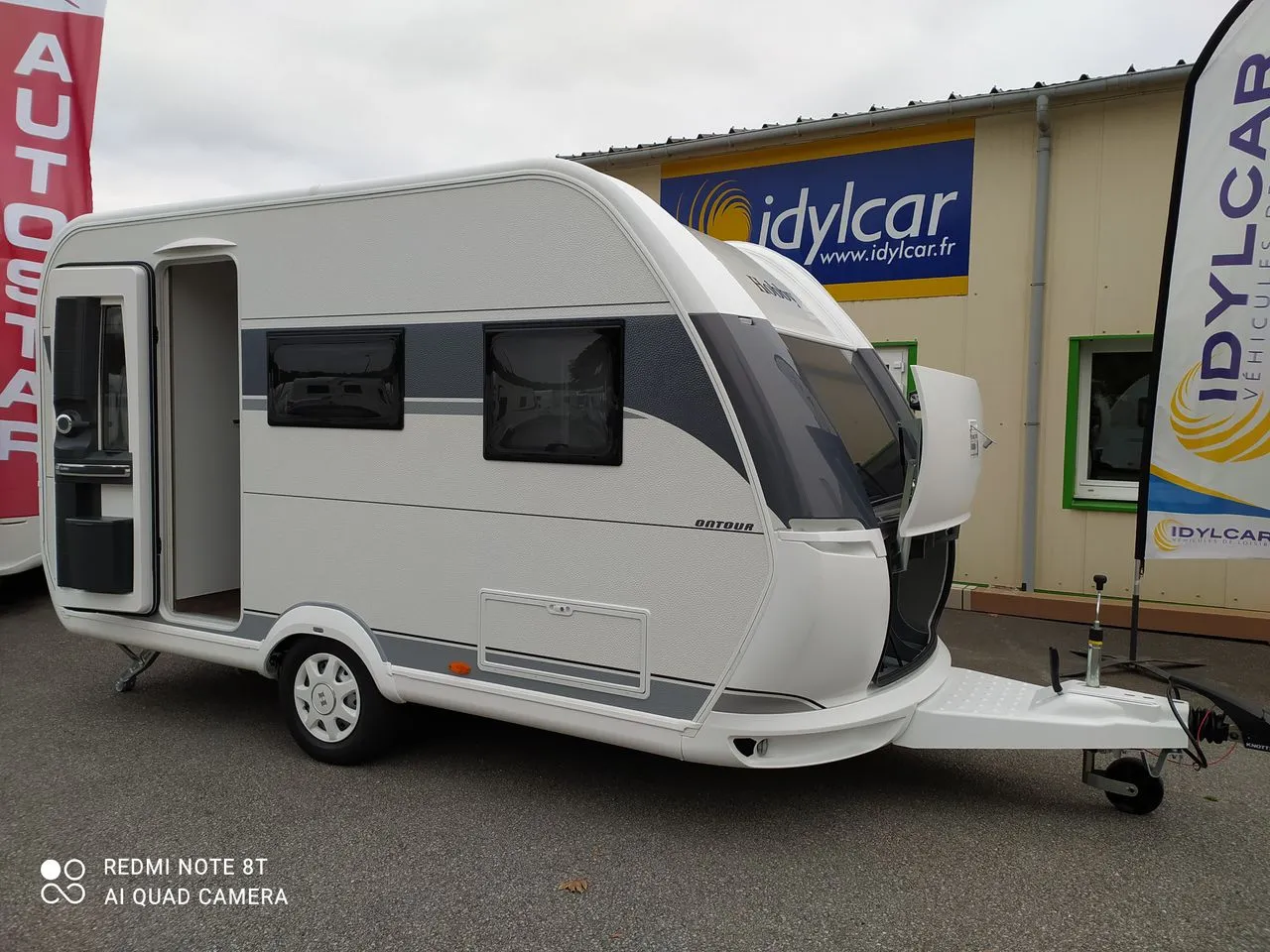 390 SF ONTOUR
