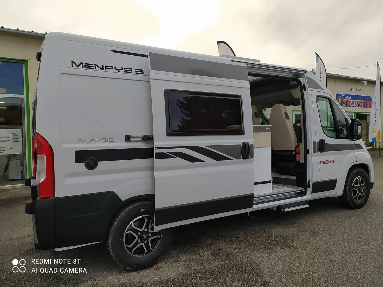 Fourgon aménagé - Mc Louis - MENFYS 3 NEXT BOITE AUTO - 2026