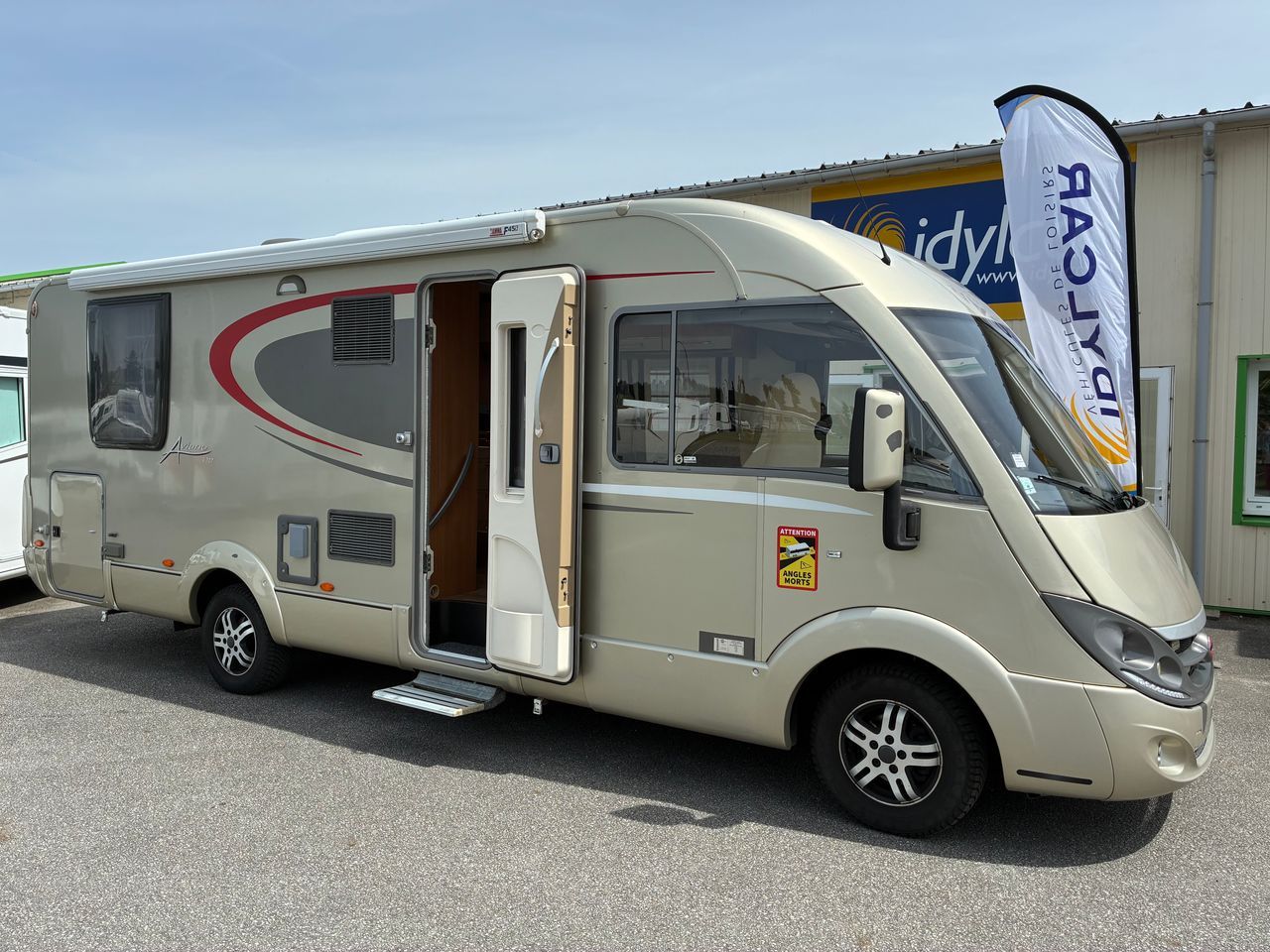 Camping-car BÜRSTNER Aviano I727