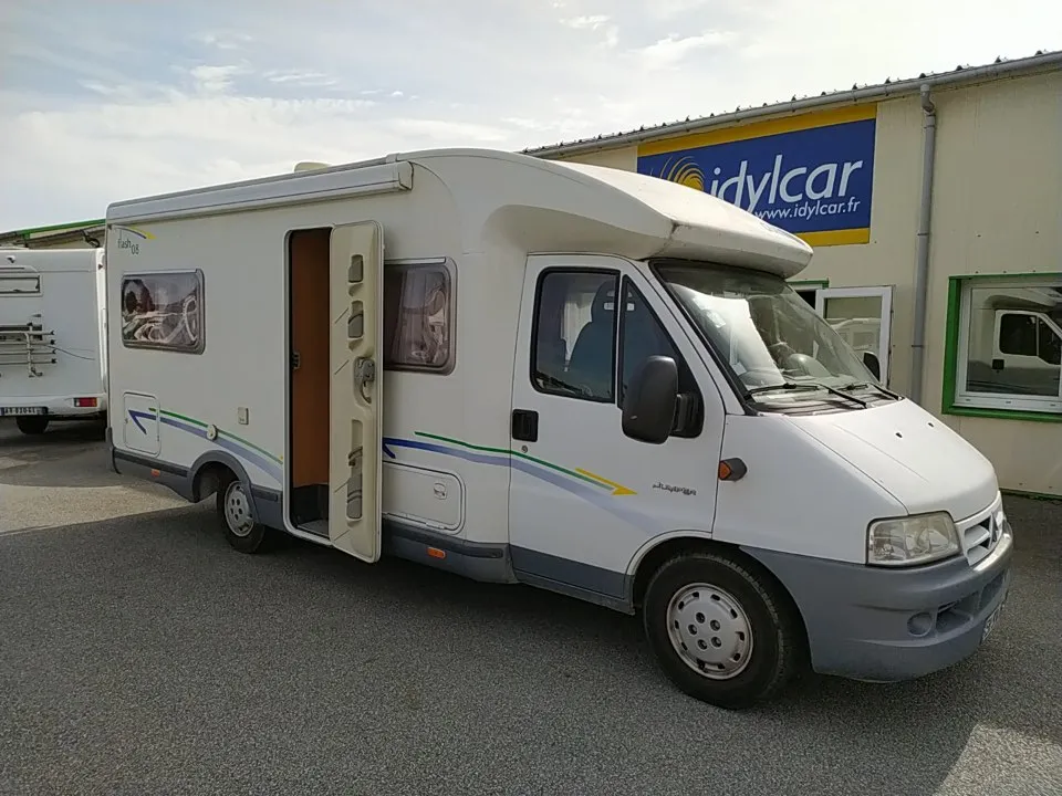 Camping-car occasion – Profilé — Camping-car profilé