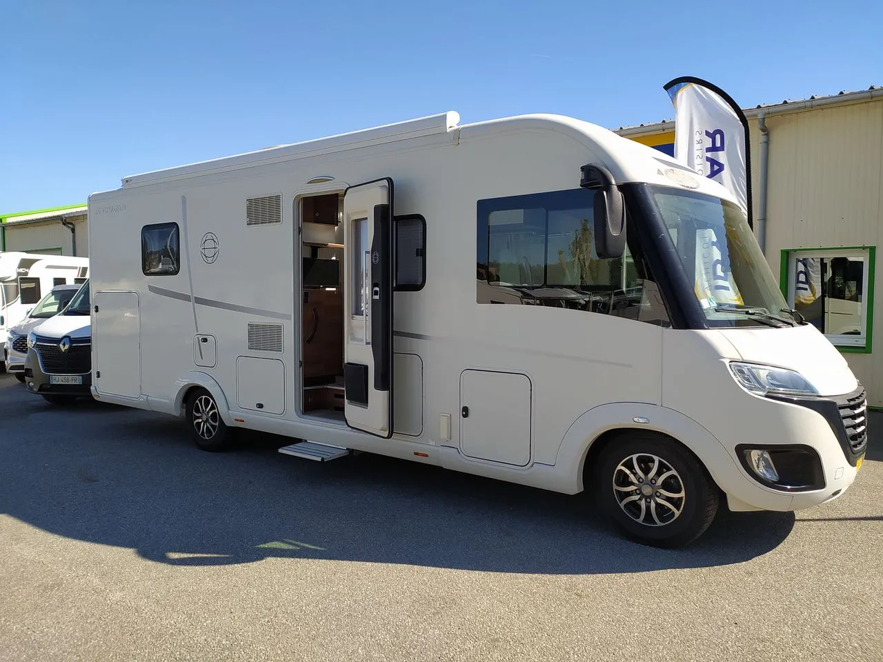 LV 7.8 CF  180CH BOITE AUTO