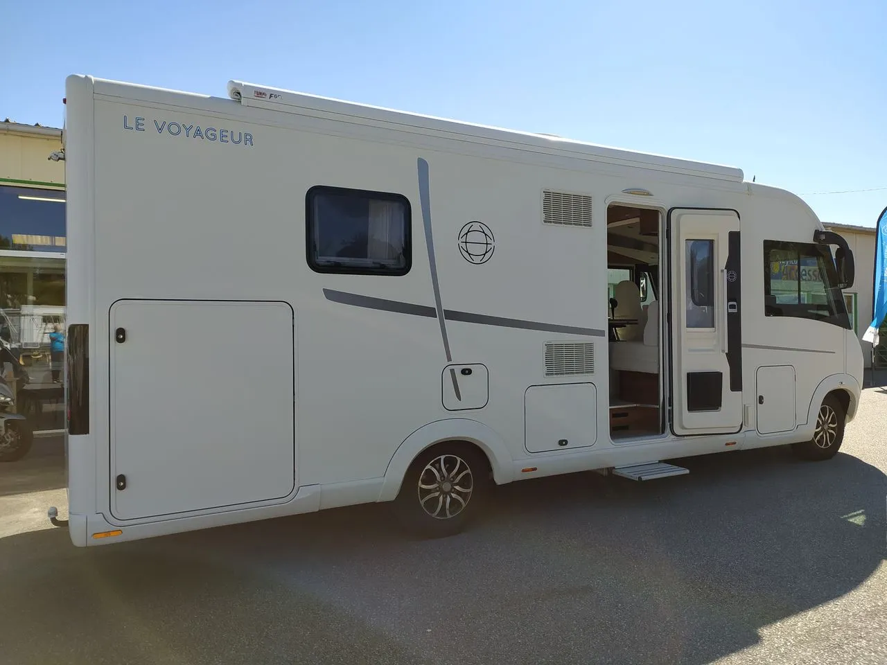 LV 7.8 CF  180CH BOITE AUTO