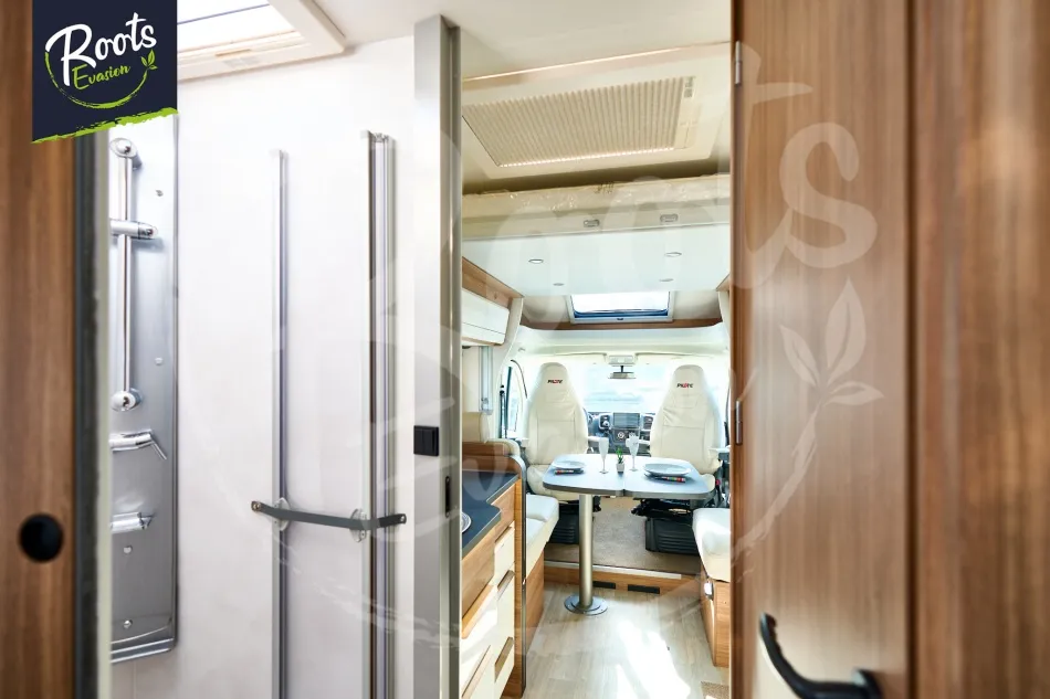 Camping-car - Pilote - P 746 FC EVIDENCE PLUS - 2024