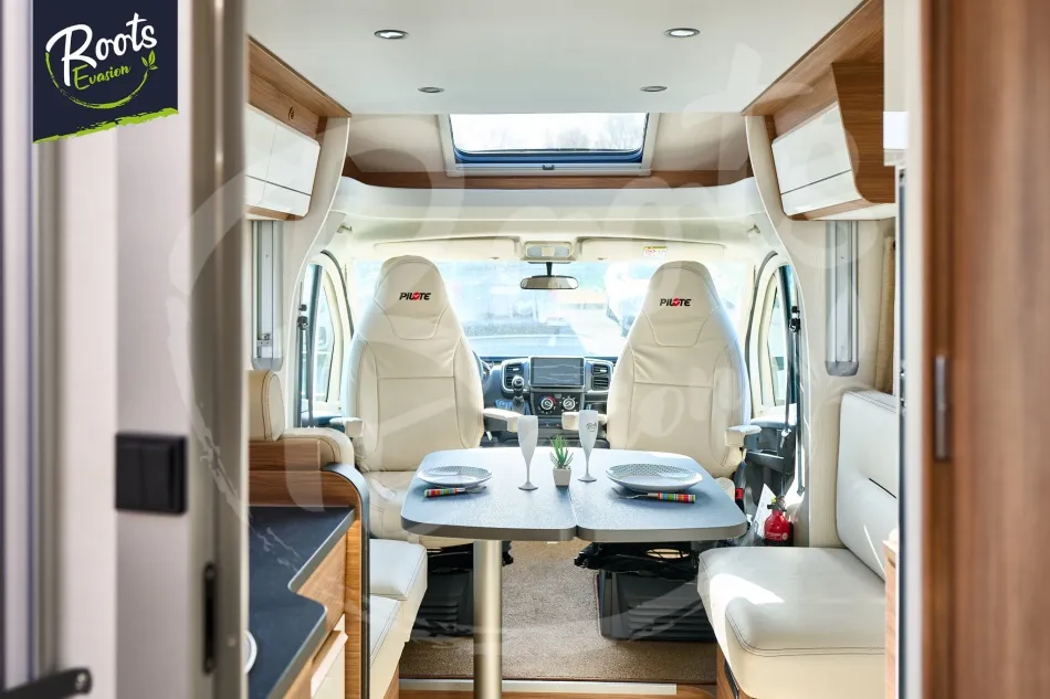 Camping-car - Pilote - P 746 FC EVIDENCE PLUS - 2024