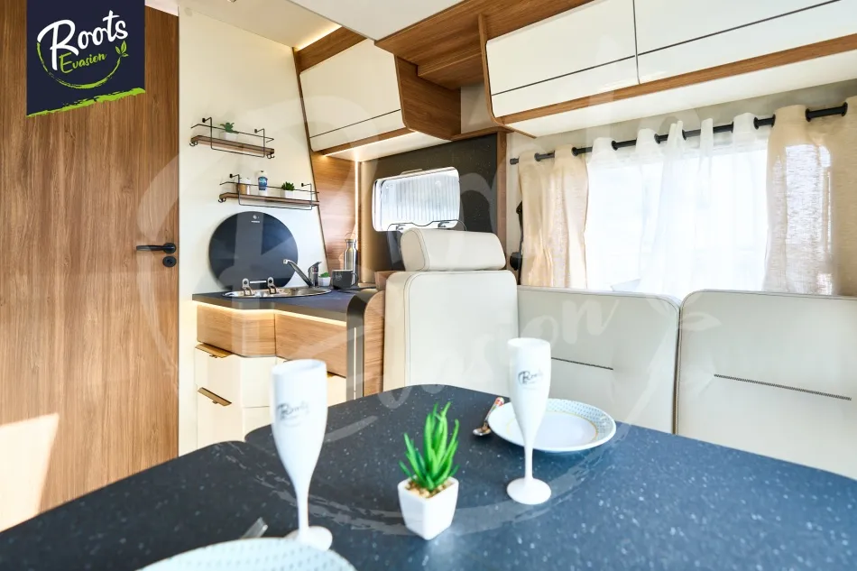 Camping-car - Pilote - P 746 FC EVIDENCE PLUS - 2024