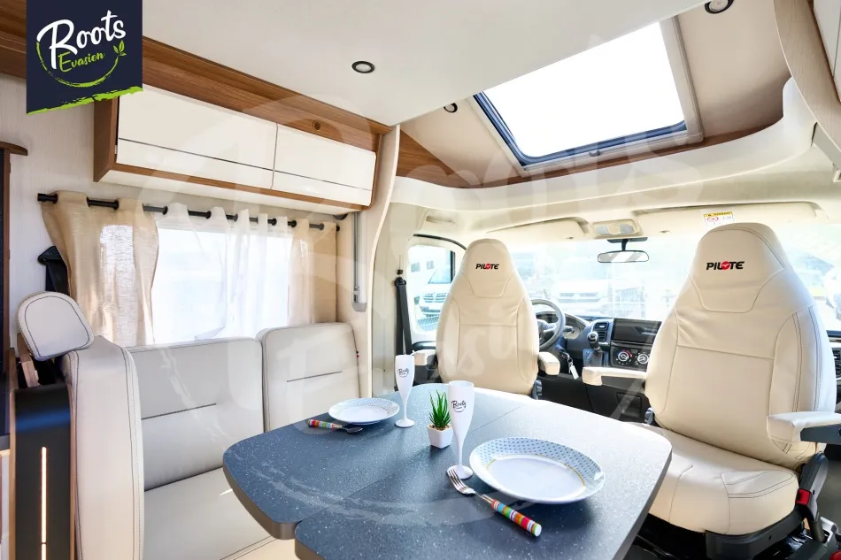 Camping-car - Pilote - P 746 FC EVIDENCE PLUS - 2024