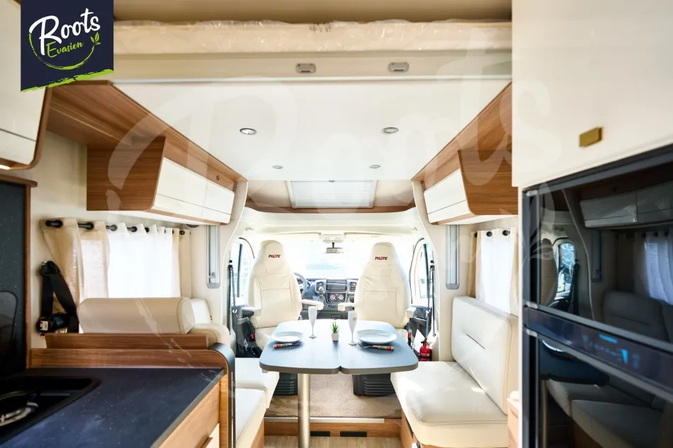 Camping-car - Pilote - P 746 FC EVIDENCE PLUS - 2024