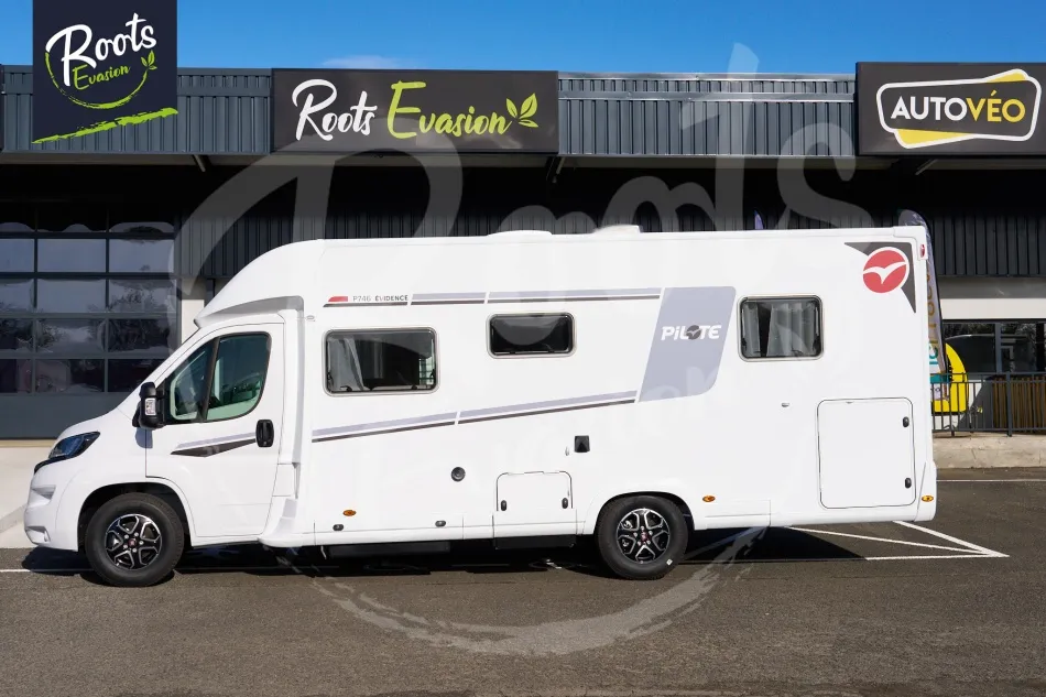 Camping-car - Pilote - P 746 FC EVIDENCE PLUS - 2024