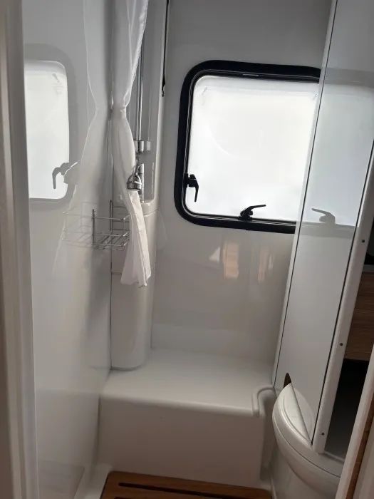 GLOBEBUS I 1