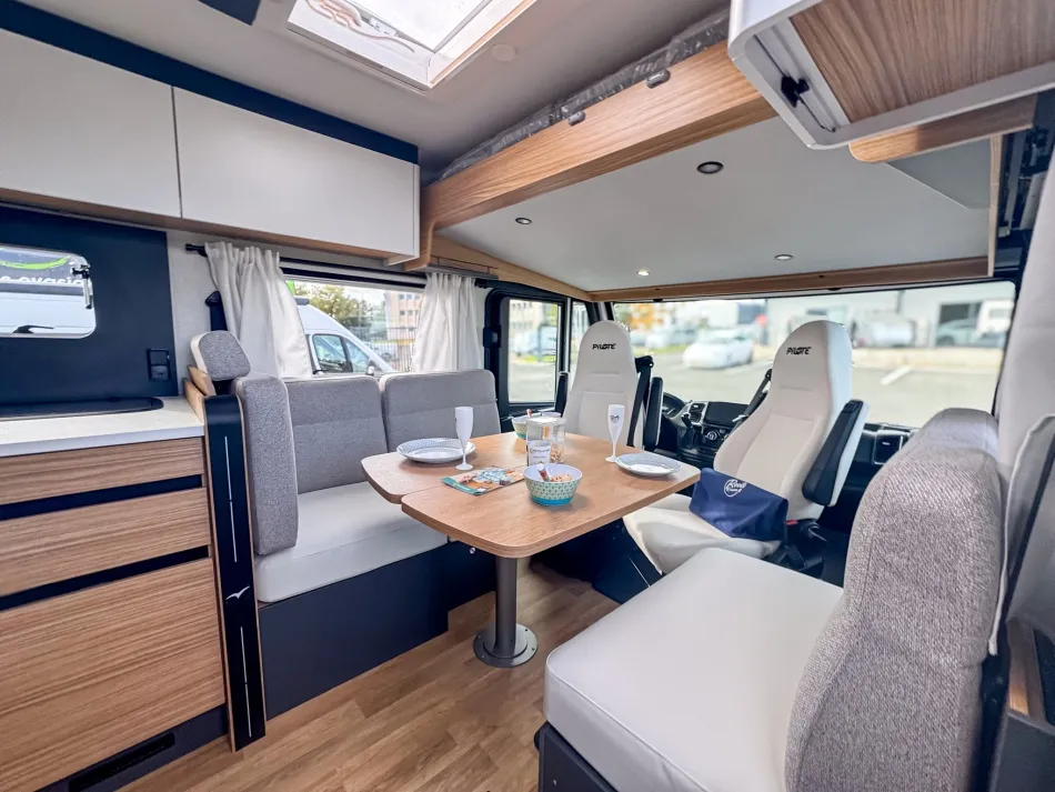 Camping-car - Pilote - EVIDENCE G 740 FGJ - 2026