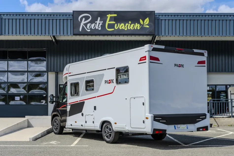 Camping-car - Pilote - EVIDENCE P 720 FC - 2027