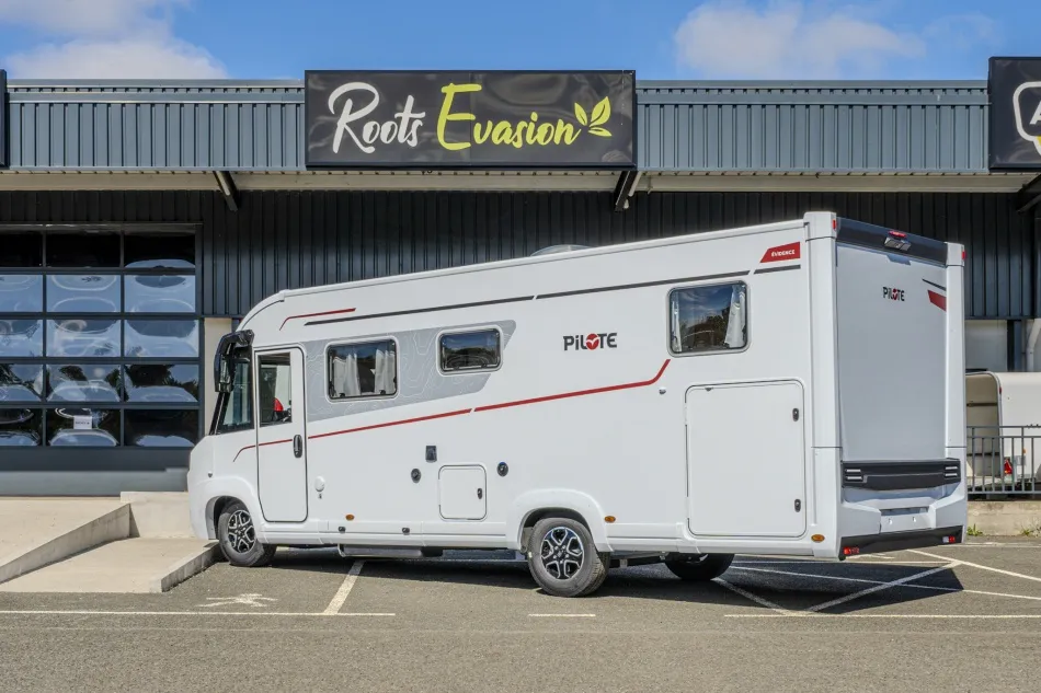 Camping-car - Pilote - EVIDENCE G 740 FGJ - 2027