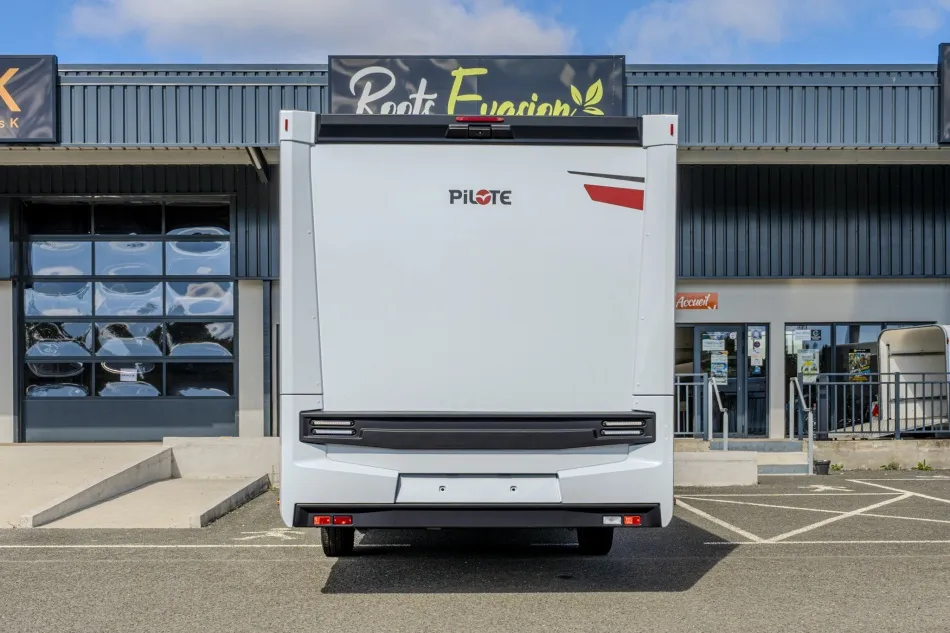 Camping-car - Pilote - EVIDENCE G 740 FGJ - 2027