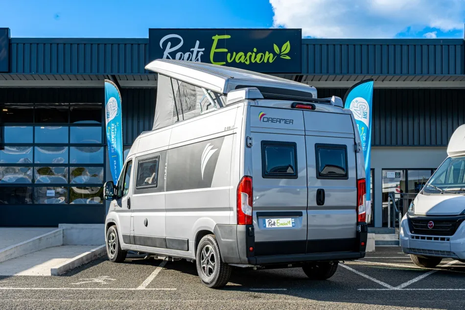 Fourgon aménagé - Dreamer - FUN + D55 UP - 2026