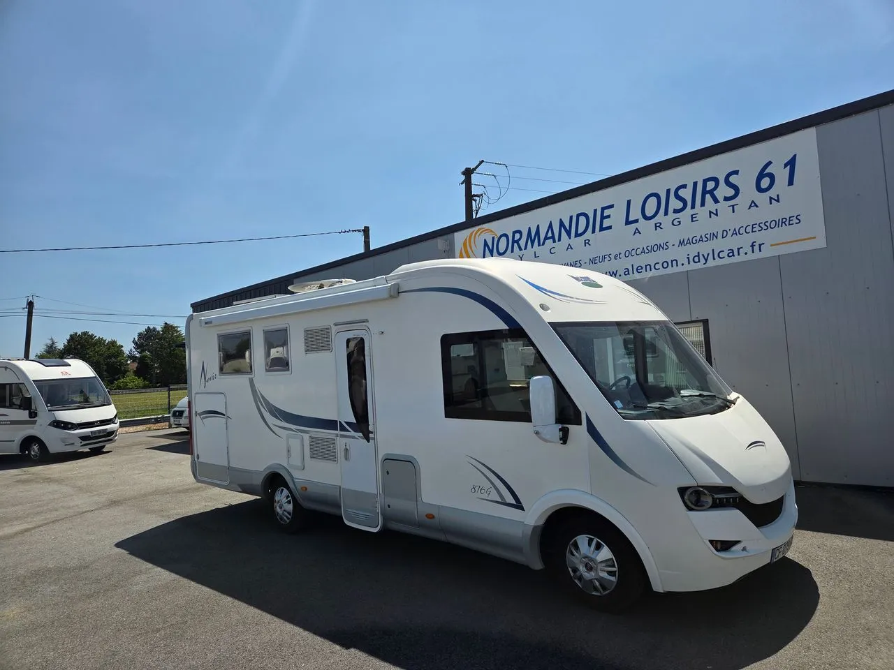 NEVIS 876 G