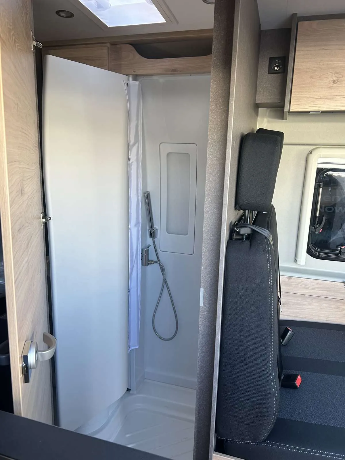 Fourgon aménagé - Dethleffs - Globetrail 600 Offroad - 2026