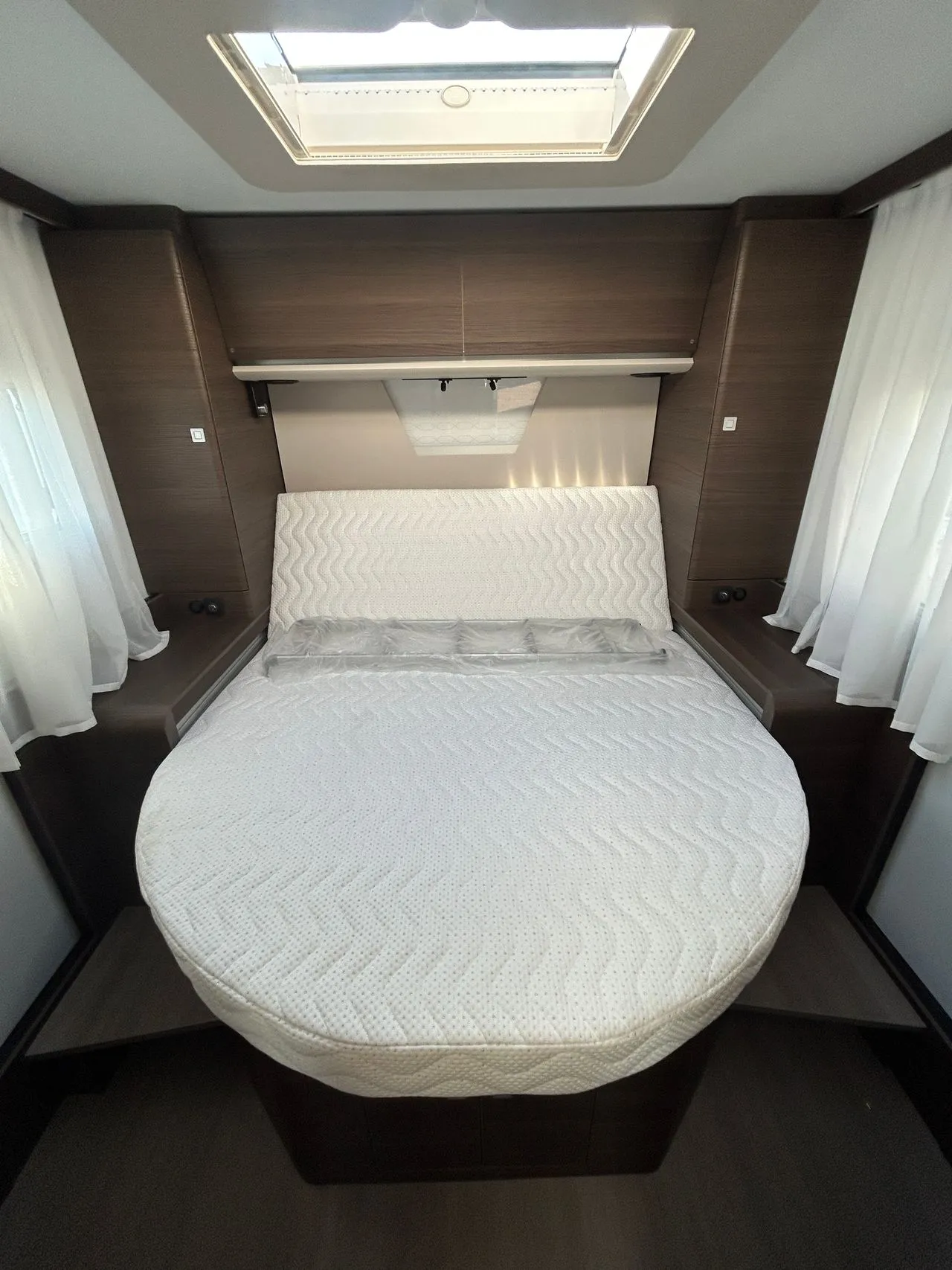 Camping-car - Adria - SONIC SUPREME 700 DC - 2025