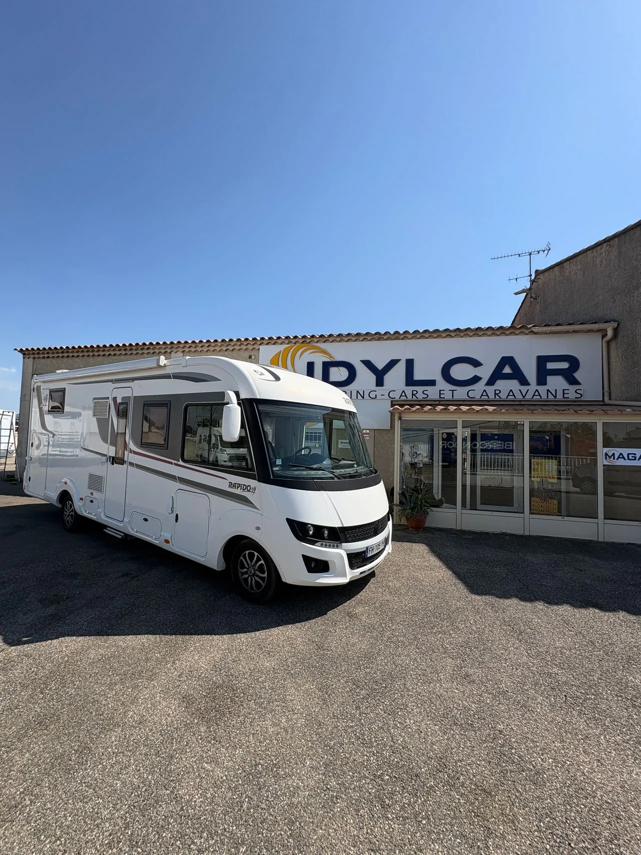 Camping-car occasion – Intégral — Camping-car profilé
