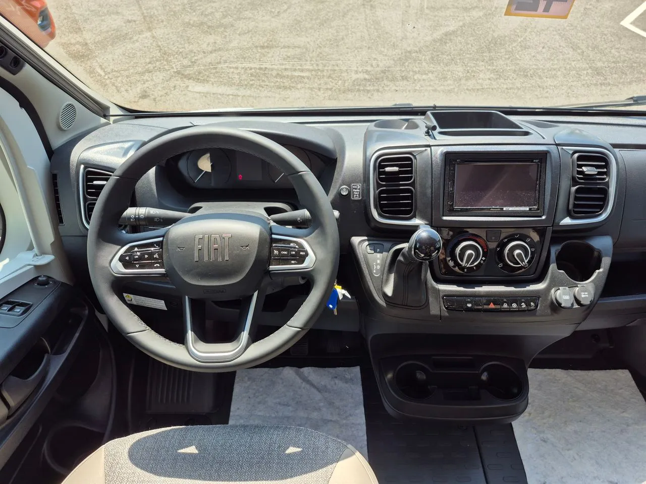 Camping-car - Burstner - Campeo TD 590 G - 2025
