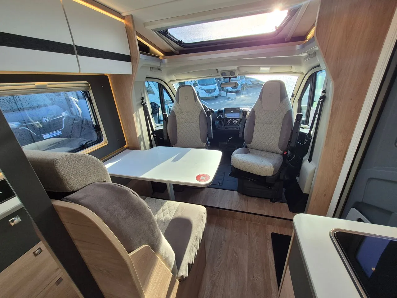 Camping-car - Dethleffs - Globebus Camp T1 - 2026