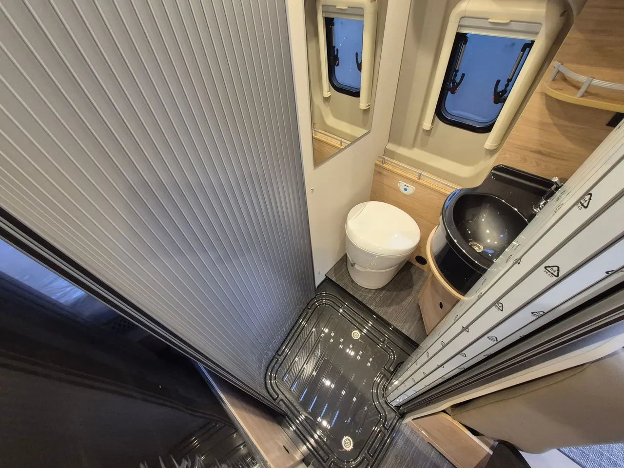 Fourgon aménagé - Dethleffs - Globetrail 640 HR - 2026