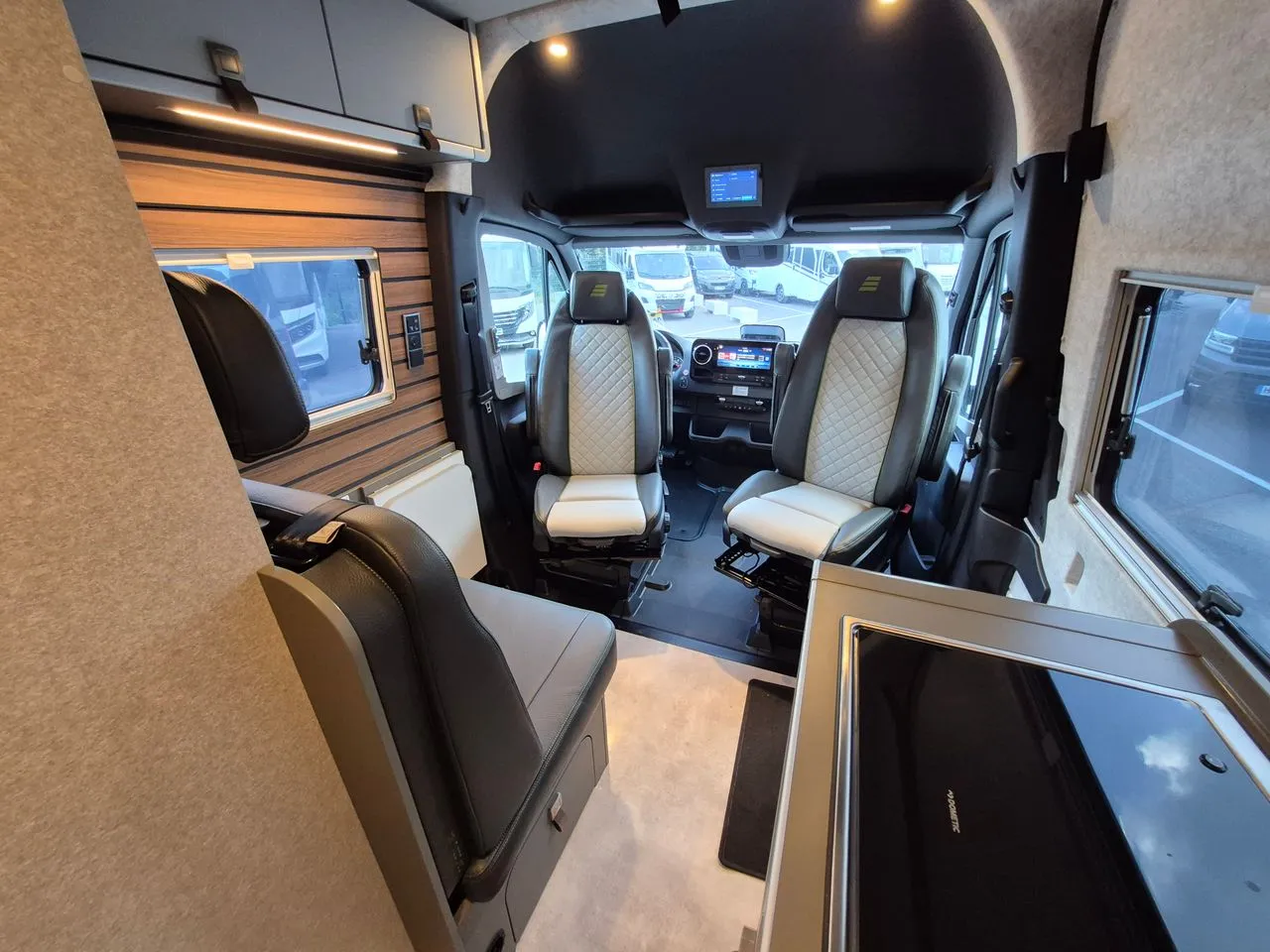 Fourgon aménagé - Hymer Camper Vans - Grand Canyon S 600 Crossover - 2026