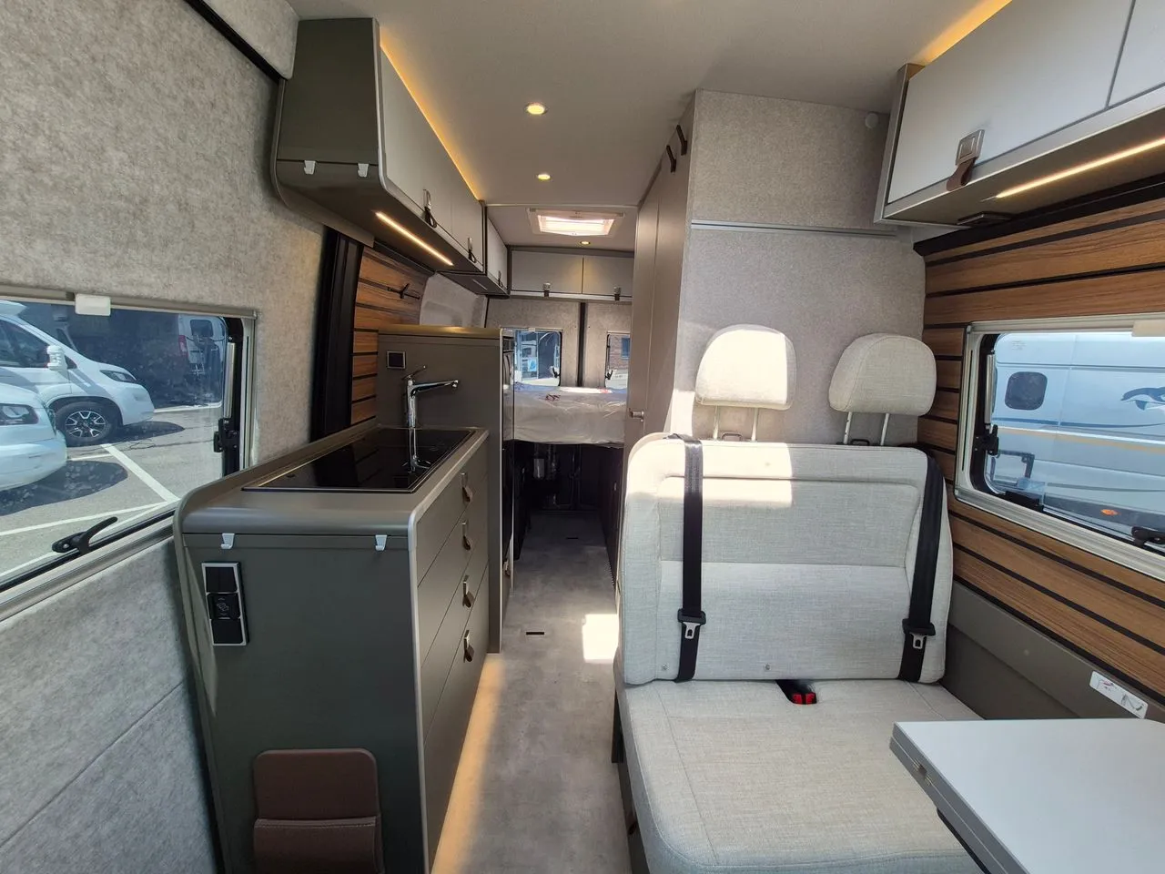 Fourgon aménagé - Hymer Camper Vans - Grand Canyon S 600 - 2026