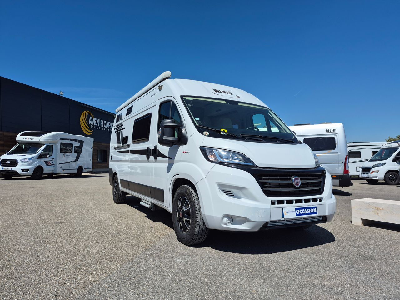 Camping-car MCLOUIS Menphys Van 3