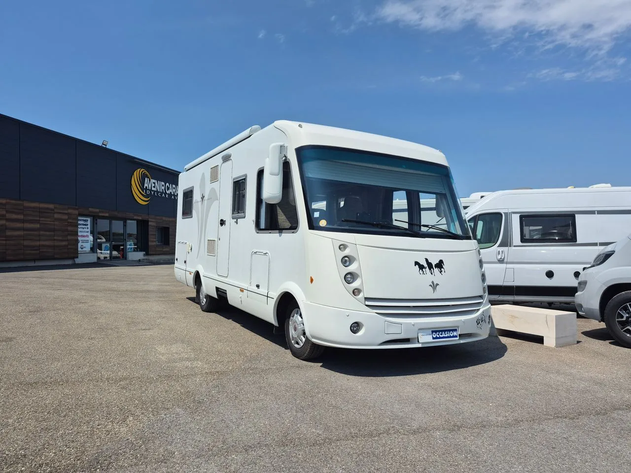 Camping-car occasion – Intégral — Camping-car profilé