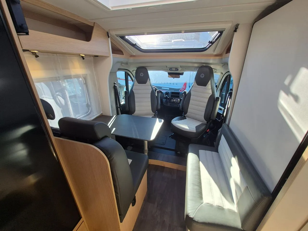 Camping-car - Sunlight - V 67 S Adventure - 2027