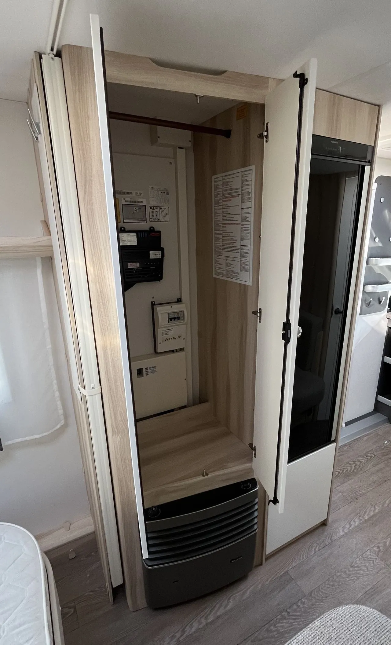 Caravane - Hobby - 460 SFf De Luxe - 2024