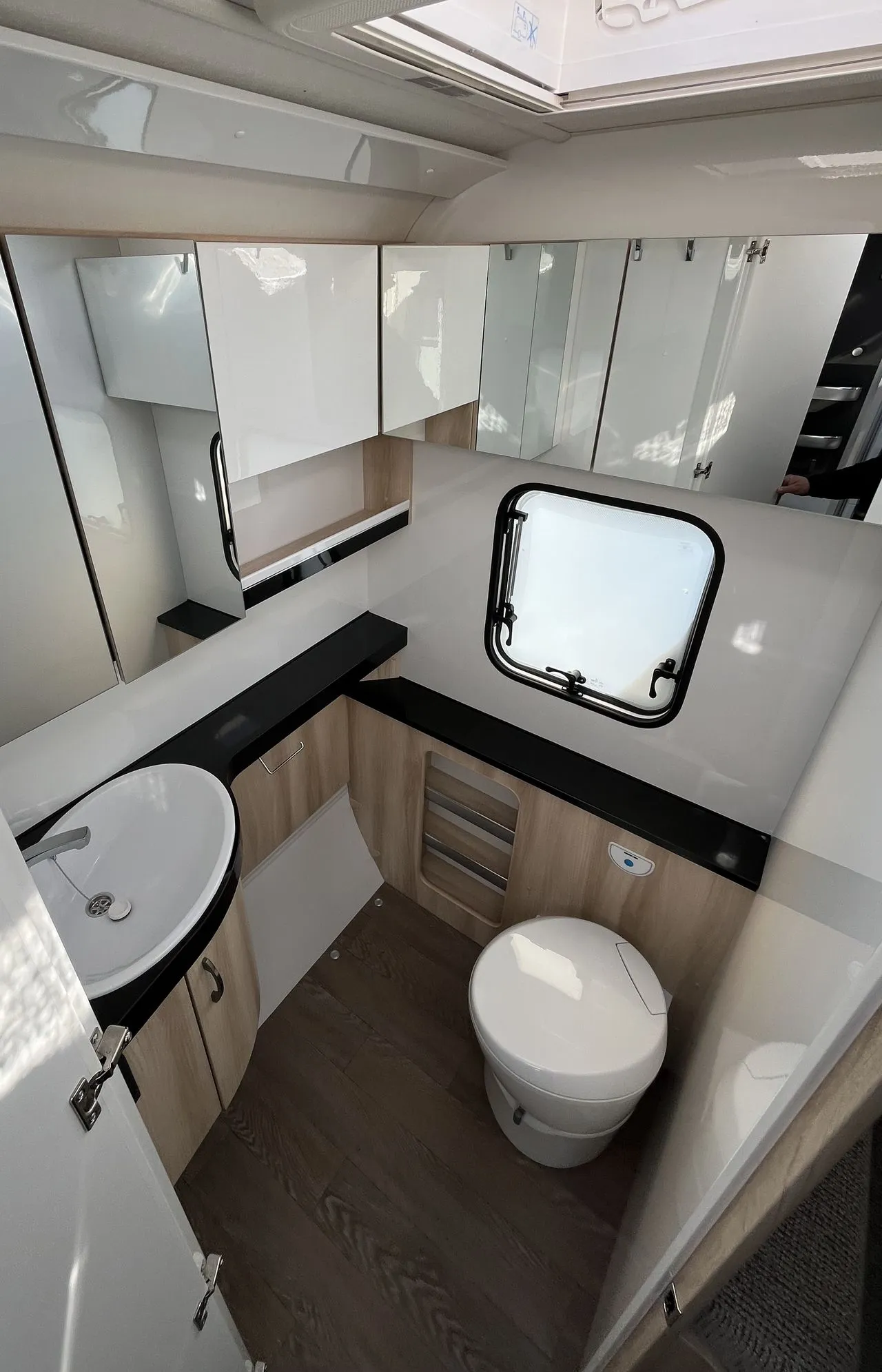 Caravane - Hobby - 460 SFf De Luxe - 2024