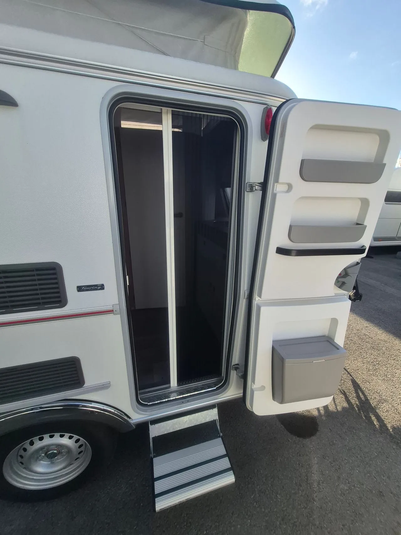 TOURING 320
