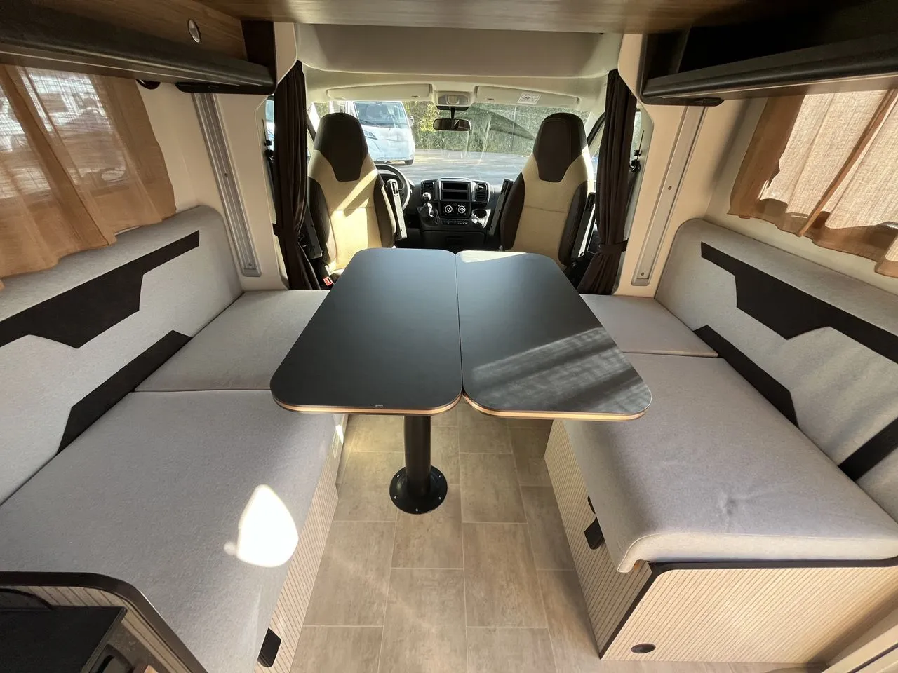 Camping-car - Rimor - SARUS 67 - 2025