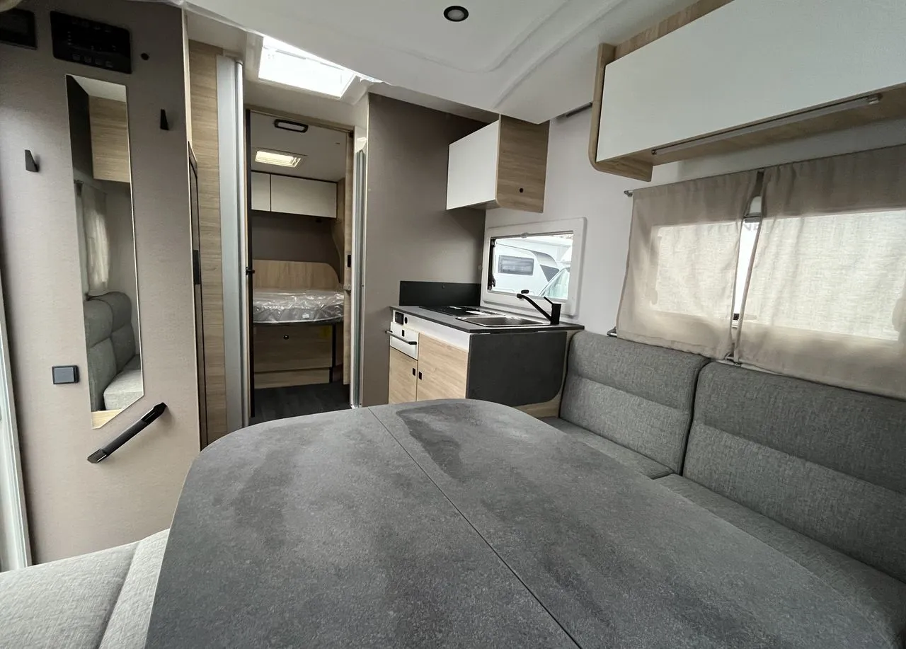 Camping-car - Challenger - 318 Anniversary Edition - Lits central + pavillon - 2025