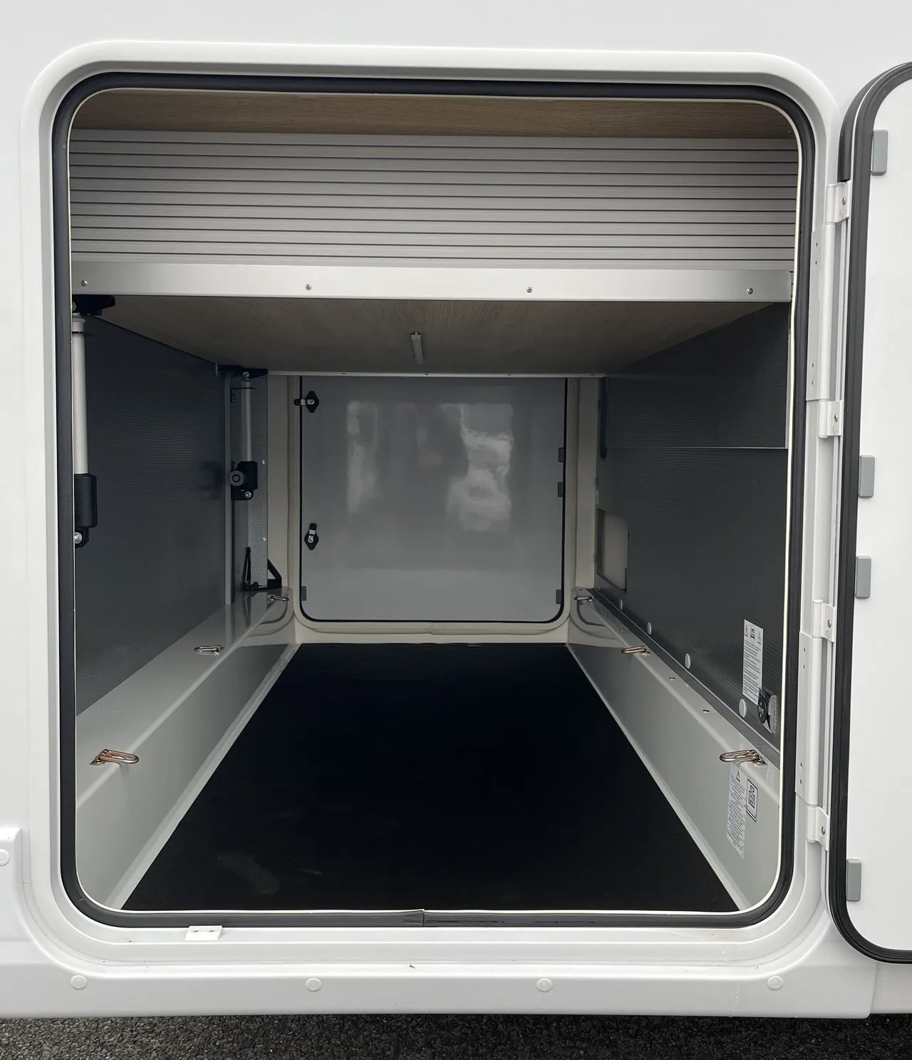 Camping-car - Rapido - 696 F - Profilé lit central et salon face à face - 2025