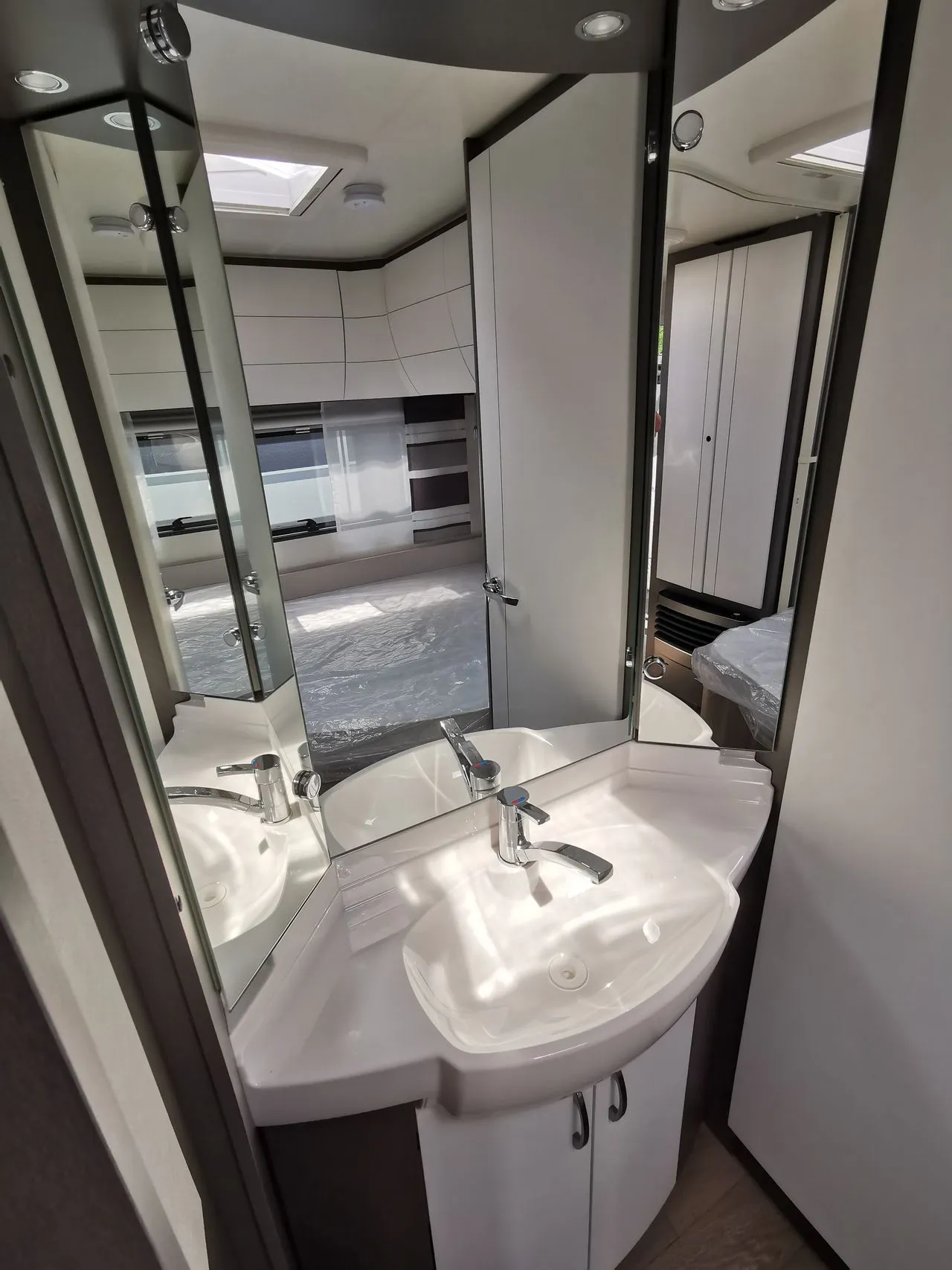 Caravane - Hobby - 460 UFE exellent edition - 2023
