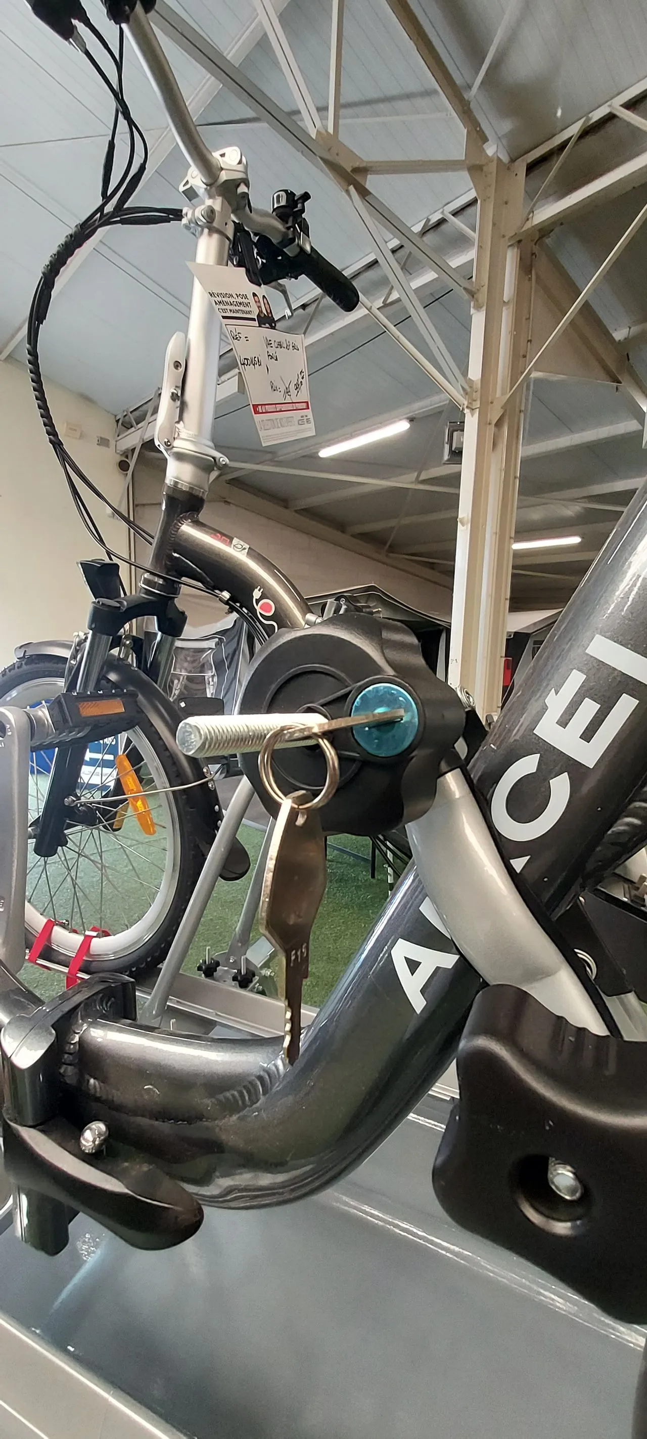 Remorque - Franc - GL150 + CAPOT ABS + RAILS VELOS - 2025