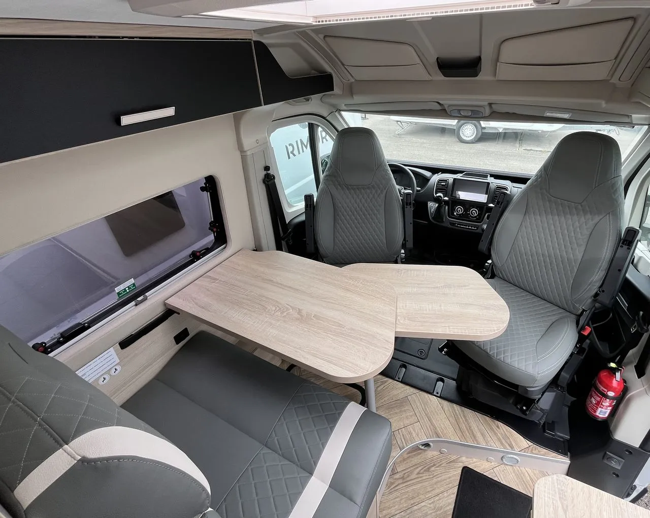 Fourgon aménagé - Challenger - V 210 SPORT EDITION - Le fourgon avec soute garage - 2025