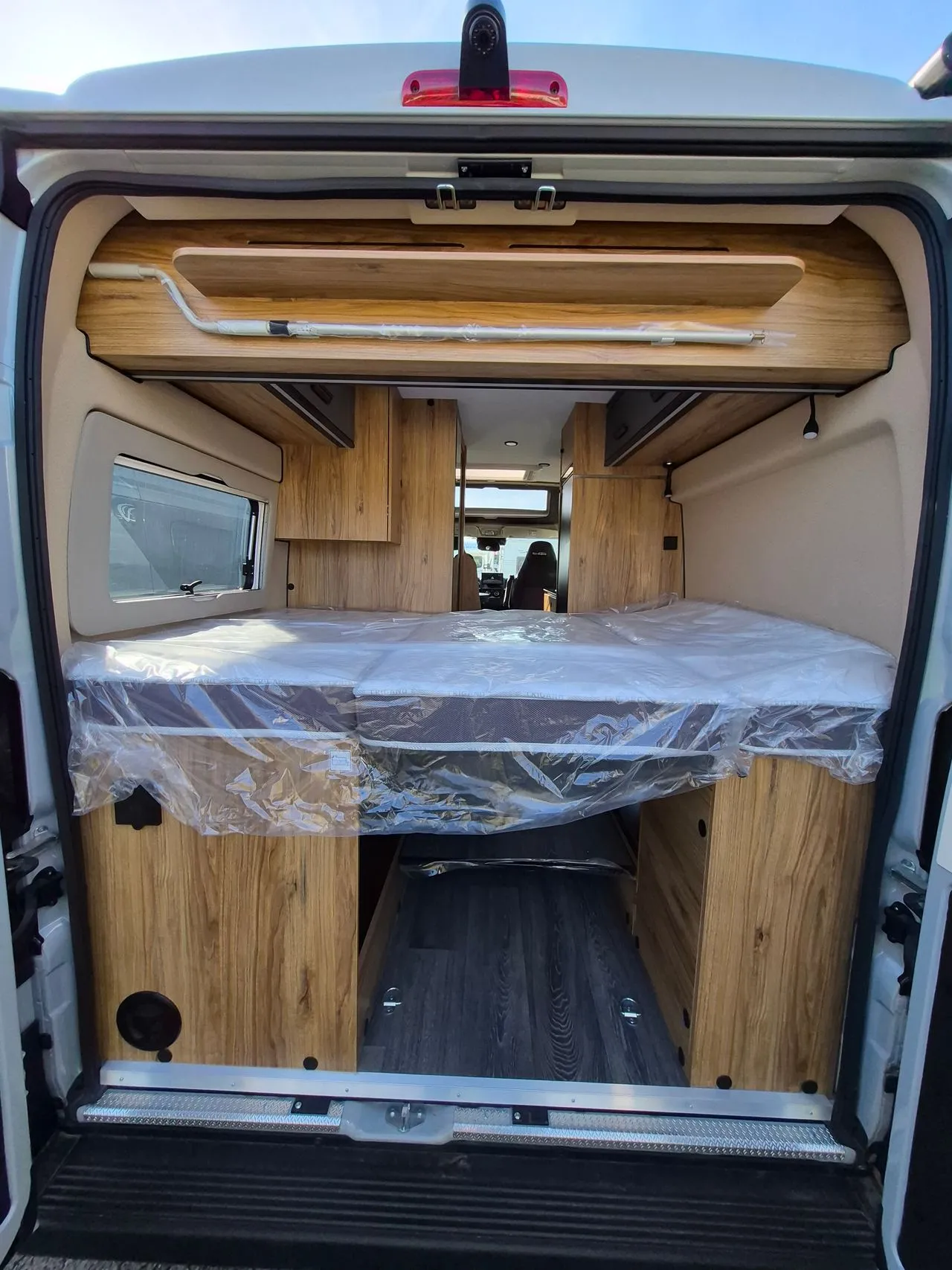 LEADER CAMP ELEGANCE