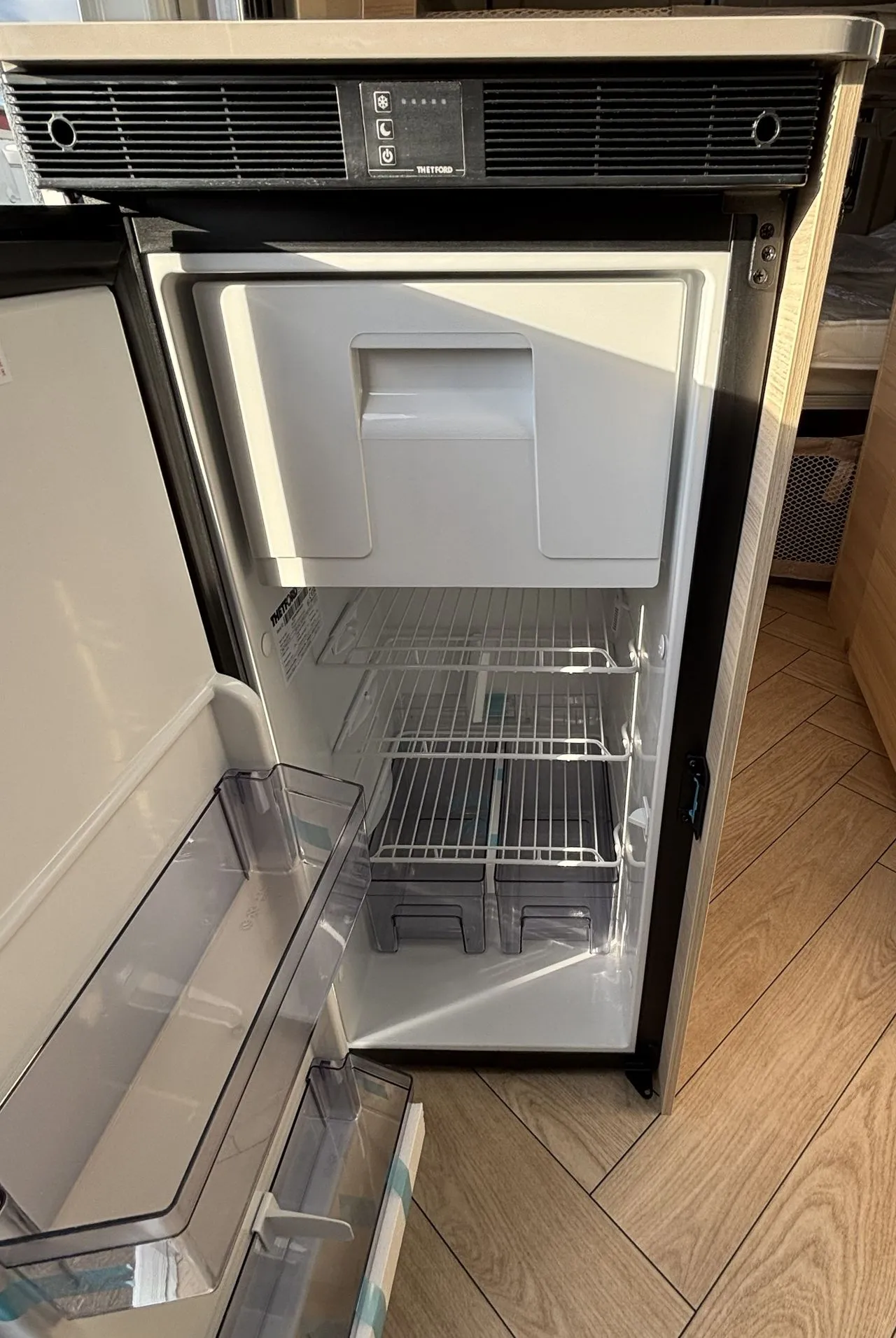 Fourgon aménagé - Challenger - V 114 MAX BREAK EDITION LIGHT - 2026