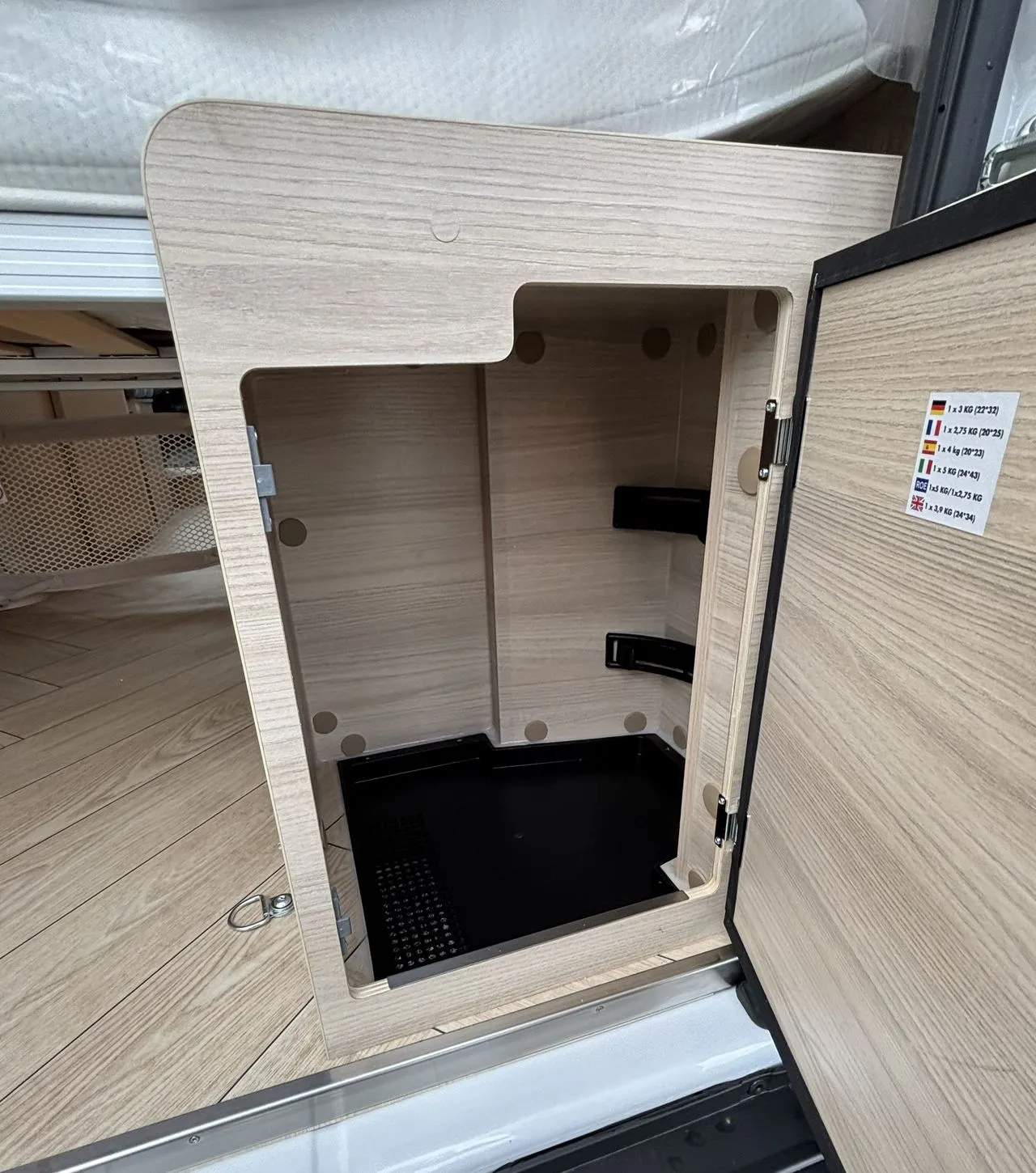 Fourgon aménagé - Challenger - V 114 MAX BREAK EDITION LIGHT - 2026