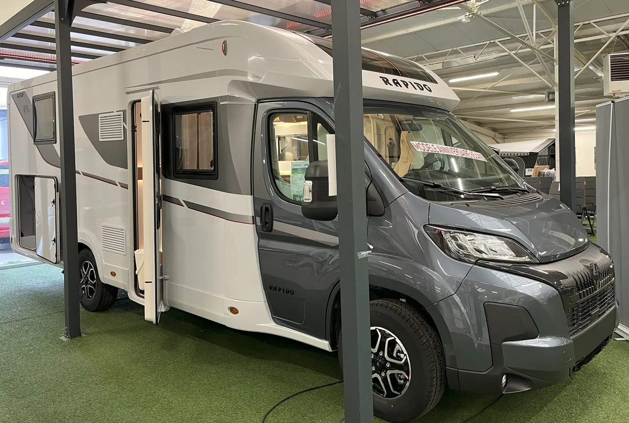 696 F  Série 65ème Anniversaire