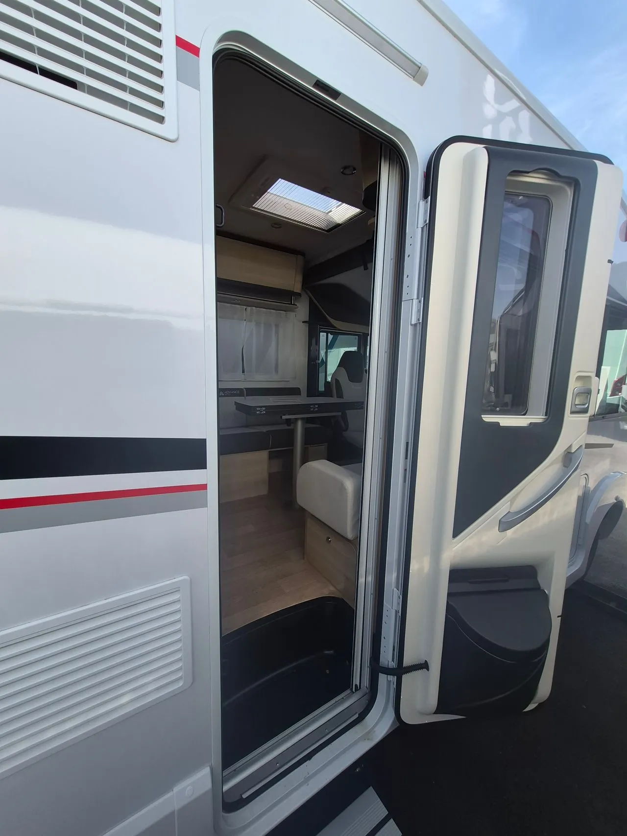 MC740 ADVANCE EDITION