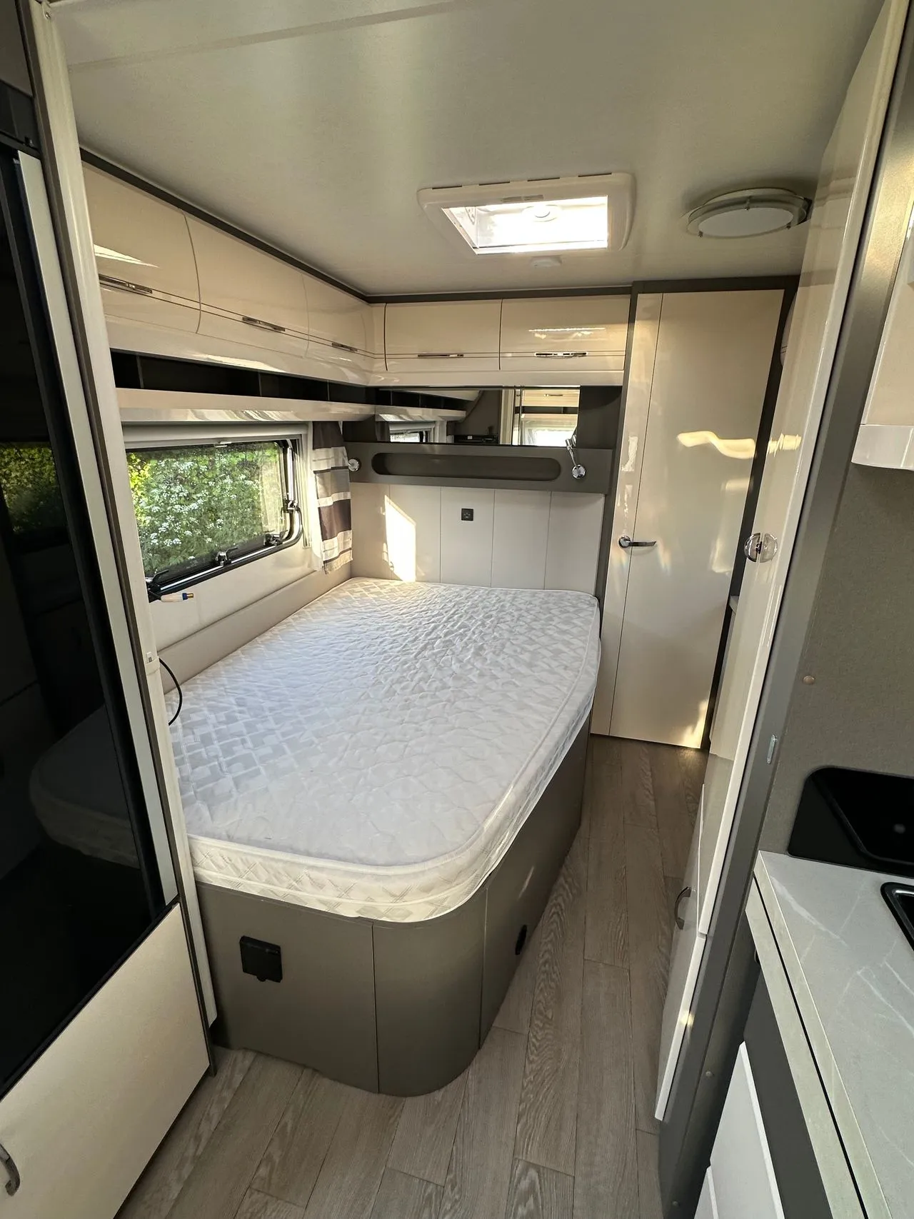 Excellent 540 WFU  4 pers + douche & WC séparés