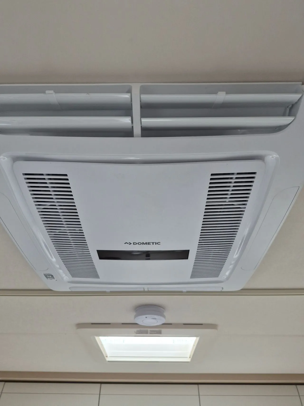 Caravane - Hobby - 460 SFF DE LUXE - 2026