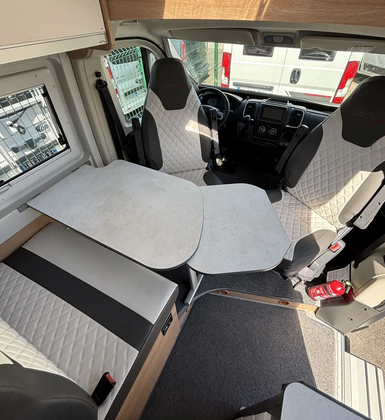 Giottivan 60 B - lits superposés - Boite Auto !