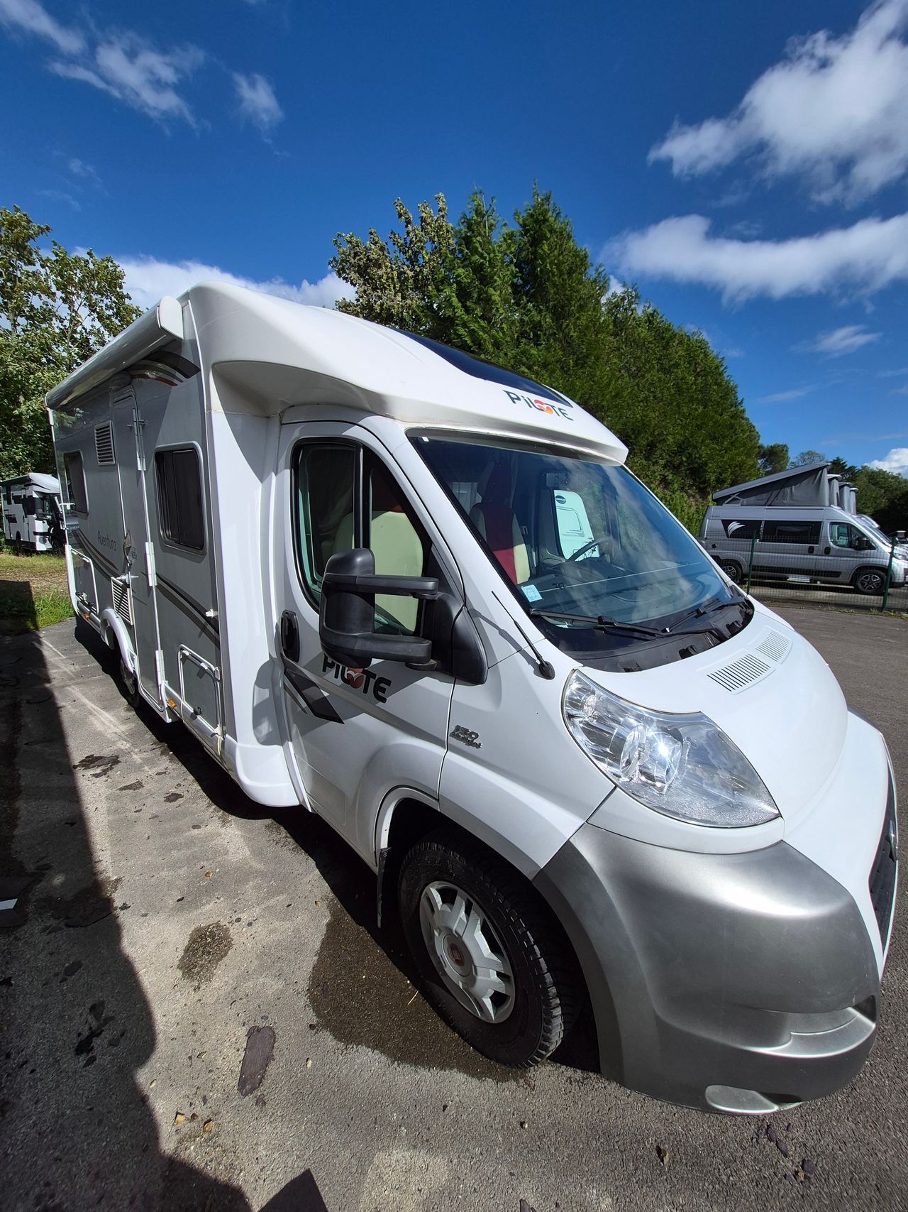 Camping-car PILOTE P670