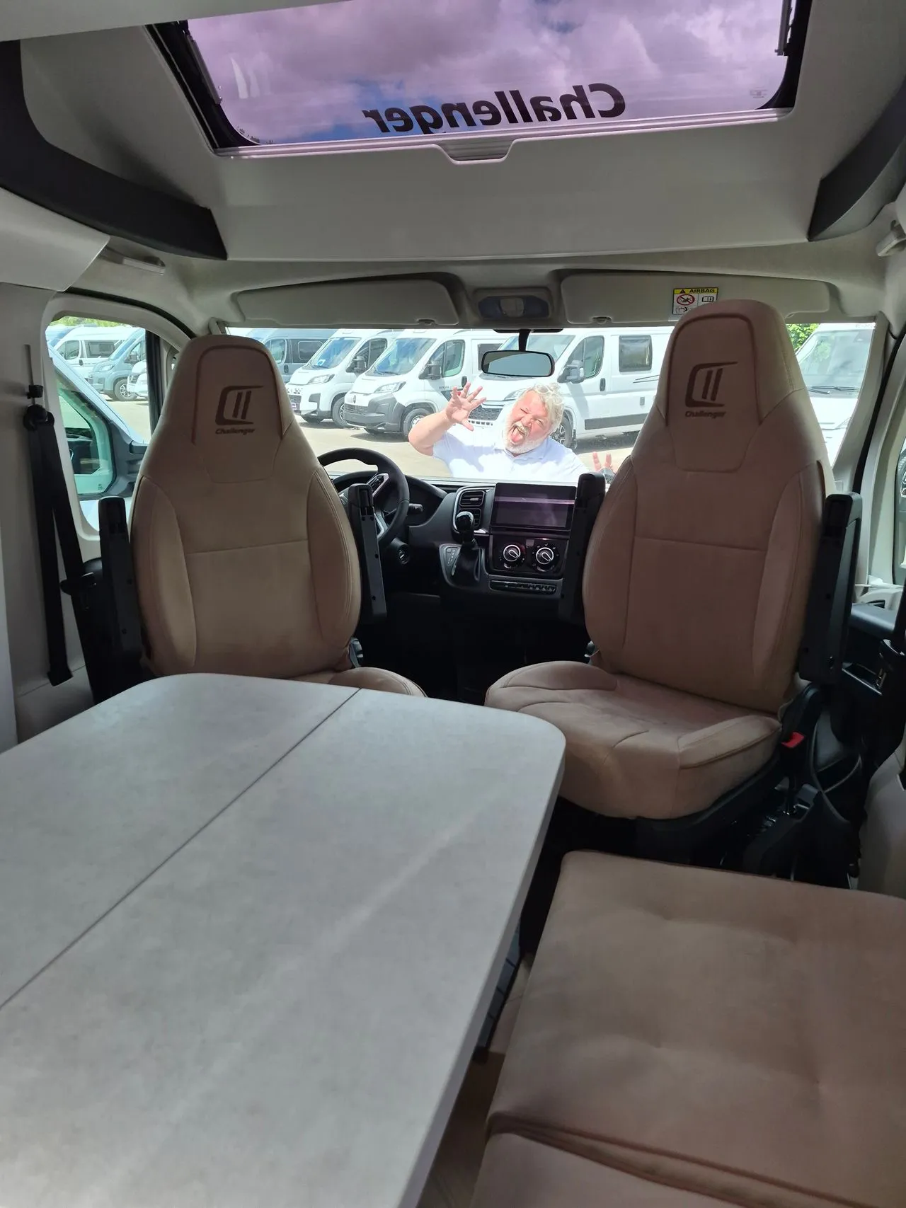 Camping-car - Challenger - X150 - le volume d'un CC, la taille d'un fourgon ! - 2026